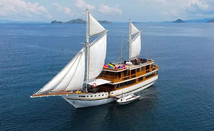 komodo boat tour 3 days 2 nights luxury